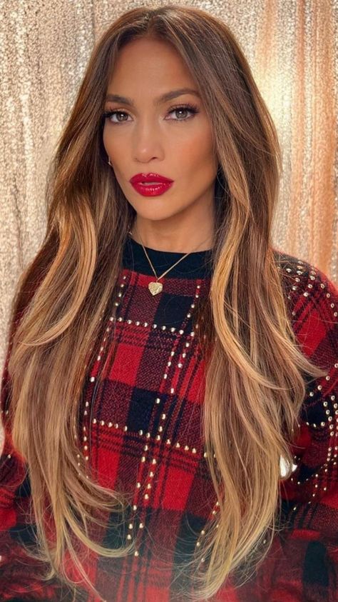 Jlo Hair Colors, Jennifer Lopez Hair Color, Jlo Hair, Chris Appleton, Jennifer Lopez Hair, Spring Hair Trends, Brunette Hair With Highlights, Trending Haircuts, Spring Hairstyles