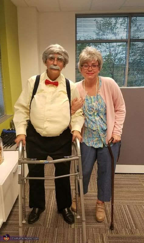 Old Couple Costume, Man Costume Ideas, Old People Costume, Best Diy Costumes, Old Man Costume, Old Lady Dress, Vampire Makeup Halloween, Gray Wig, Costume Couple