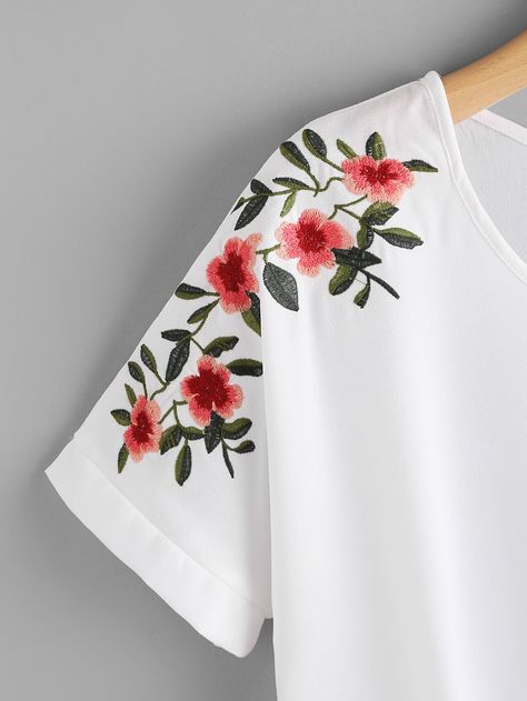 SweatyRocks Womens Floral Print Short Sleeve Crop Top TShirt Tie Front Lace Up Blouse Shirt White M ** Read more reviews of the product by visiting the link on the image.(It is Amazon affiliate link) #GirlsClothingIdeas Embroidery Knot, French Knot Stitch, French Knot Embroidery, Knot Front Top, Fabric Painting On Clothes, T Shirt Painting, Embroidery On Clothes, French Knots, Hand Embroidery Design Patterns