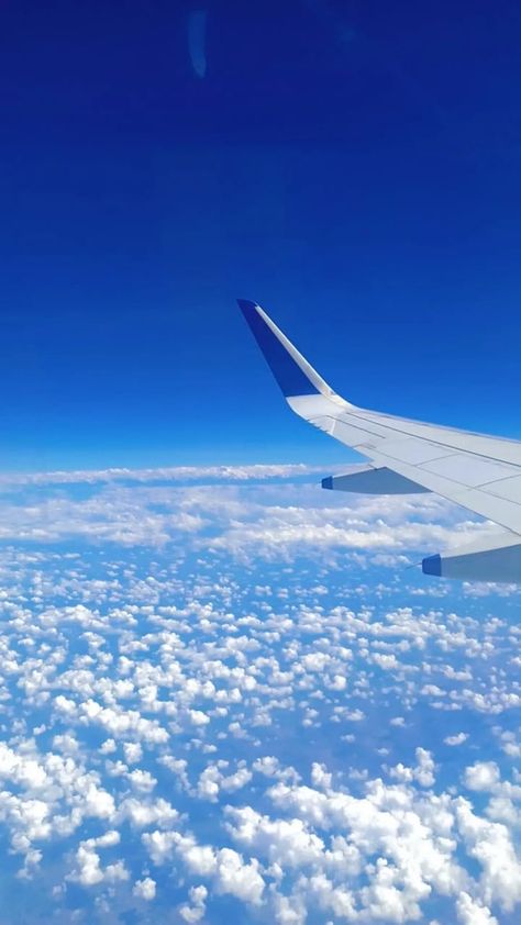 Sky☁ Clouds💨 Aeroplane✈️️ Travel🐾 Fly ✈️ Windows 🌬 Aeroplane Window View, Aeroplane Window, Aeroplane Travel, Ipad Widgets, Airplane Window, Indian Flag, Winter Sun, Sky View, Window View