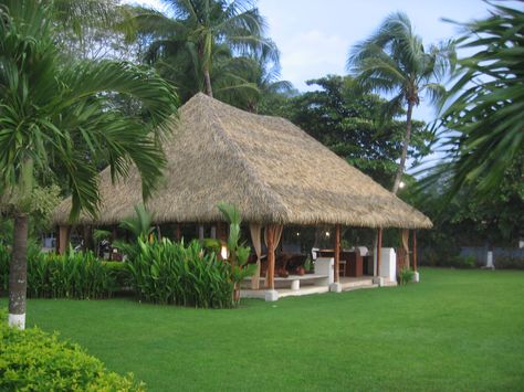 Resort Design Plan, Hut House, Tropical House Design, Bamboo House Design, Thatched House, Bali House, Bamboo Architecture, Rest House, Bamboo House