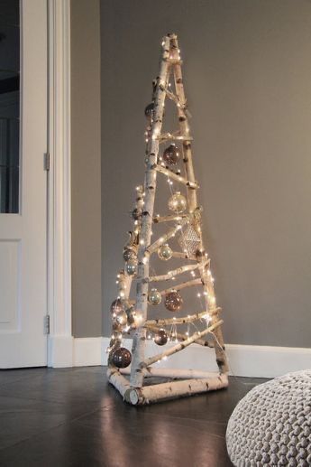 Diy Art Christmas, Alternative Christmas, Creative Christmas Trees, Wooden Christmas Tree, Christmas Wood Crafts, Christmas Tree Ideas, Holiday Crafts Christmas, Christmas Decorations Rustic, Christmas Crafts Decorations