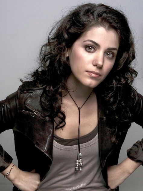 Nalini Singh, Katie Melua, Louis Armstrong, Actor Model, Female Portrait, Woman Face, Singers, Good Music, Crossover