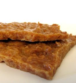 Coconut Peanut Brittle Recipe, Coconut Brittle, Peanut Brittle Recipe, Easy Candy Recipes, Brittle Recipes, Toffee Recipe, Candy Bark, Candy Recipes Homemade, Christmas Candy Recipes