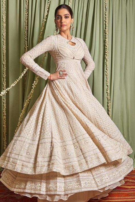 White Anarkali, Anarkali Dress Pattern, Anarkali Gown, Indian Gowns, Ethnic Outfits, Sonam Kapoor, Anarkali Suit, Indian Designer Outfits, Anarkali Dress