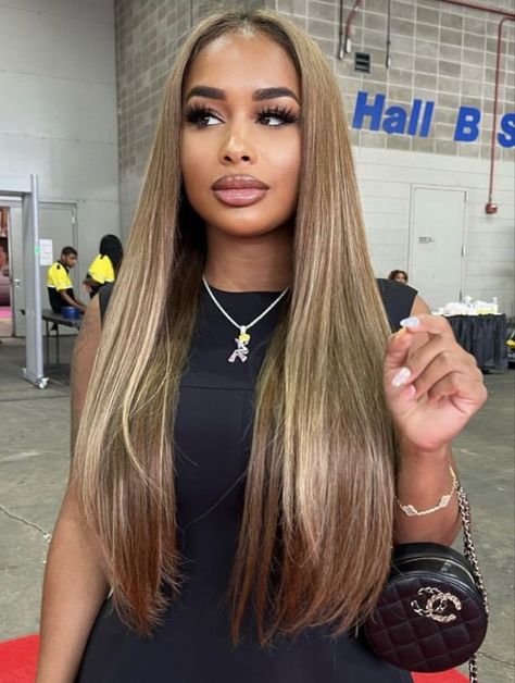 Dark Blonde Hair Black Women, Sandy Blonde Hair On Black Women, Honey Blonde Hair Black Women, Black Woman Blonde Hair, Hair Dye Blonde, Inspiration For Black Women, Brown Skin Blonde Hair, Blonde Hair Black Women, Bob Haircut Ideas