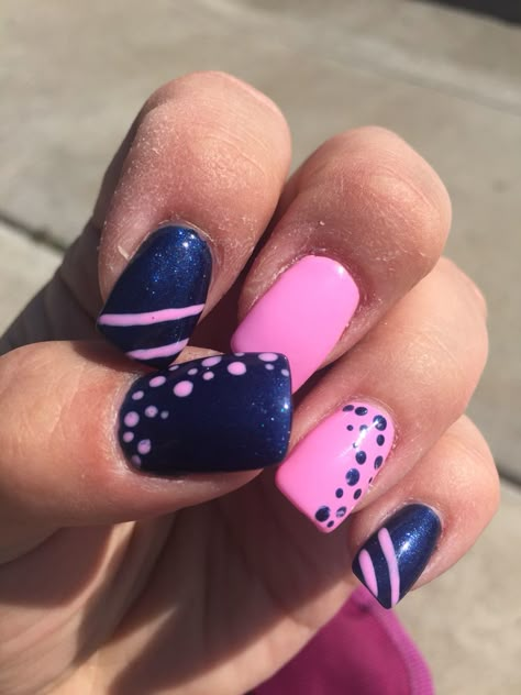 Pink N Blue Nails, Pink Navy Nails, Navy Blue Pink Nails, Navy Blue And Pink Nail Designs, Pink And Navy Nails Ideas, Navy And Pink Nails Ideas, Nails Navy And Pink, March Gel Nails Ideas, Dark Blue And Pink Nails