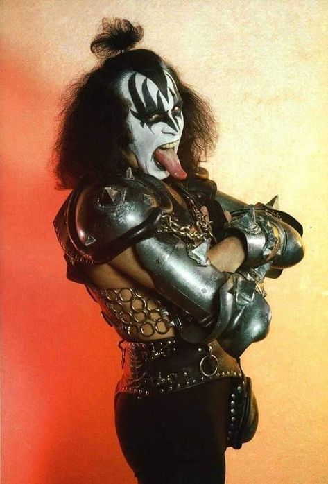 Gene Simmons Kiss, Biker Photos, Kiss Members, Eric Carr, Kiss Army, Hot Band, Gene Simmons, Kiss Band, Rock Groups