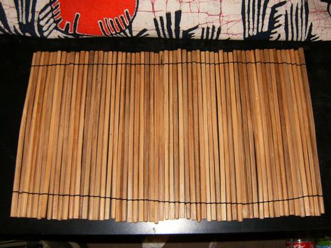 DIY chop sticks placemat Chopsticks Crafts, Bamboo Chopsticks, Bamboo Placemats, Diy Placemats, Tie The Knot Wedding, Bamboo Crafts, Got Wood, Crafty Gifts, Upcycle Projects