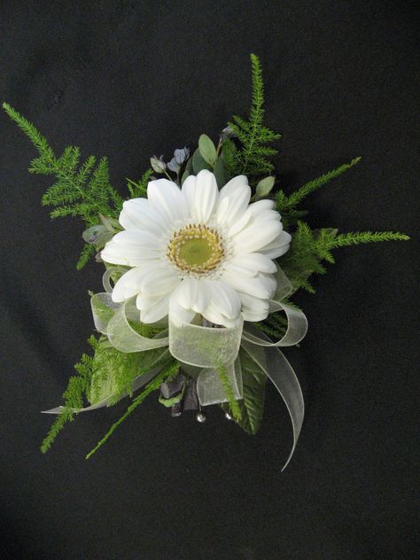 Daisy Corsage, 2010 Wedding, October Wedding Flowers, Affordable Wedding Flowers, Daisy Wedding Flowers, Prom Corsage And Boutonniere, Country Wedding Flowers, Wedding Flowers Sunflowers, Bright Wedding Flowers