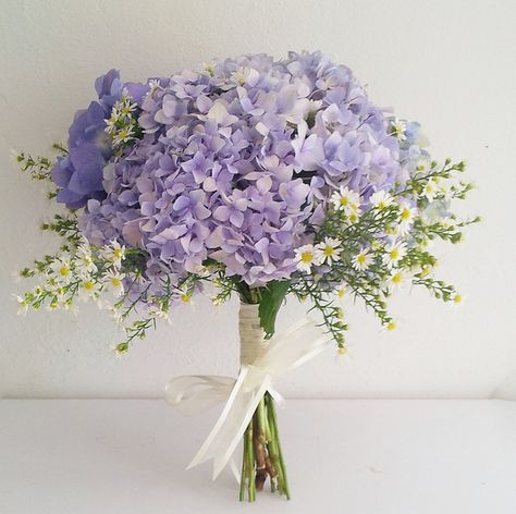 Lavender Hydrangea Bouquet, Purple Hyacinth Flower Bouquet, Lilac Hydrangea Bouquet, Purple Hydrangea Flower Arrangements, Flower Bouquet Purple Lavender, Wedding Bouquet Hortensia, Lilac And Hydrangea Bouquet, Hydrangea And Lavender Bouquet, Wedding Flower Purple