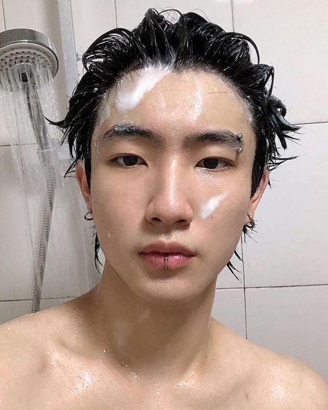 face piercings Asian Men Piercing, Korean Glass Skin, Skincare Secrets, Face Piercings, Tips Skincare, Flawless Beauty, Aesthetic People, Glass Skin, 영감을 주는 캐릭터