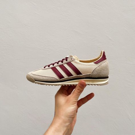 Crushing hard on the vintage vibes of these new Adidas SL 72 OG 👟❤️ Which is your favorite colorway? ⁠ | Available in store & online ⁠ #Sneakers #Adidas #AdidasSL72OG #AvailableAtMonar #Fashion #SS24 #MonarAntwerp #MonarAndClothes #BuyOnline Sl 72 Adidas, Adidas Sl 72 Woman Outfit, Outfits Europa, Adidas Sl 72, Sneakers Adidas, Vintage Vibes, The Vintage, Women's Style, Adidas Sneakers