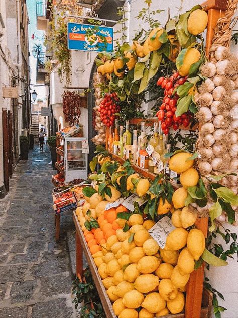 Italy Road Trip Itinerary, Italy Vibes, Italian Aesthetic, Fruit Stand, Living In Italy, Italy Summer, Amalfi Coast Italy, Places In Italy, Italy Aesthetic