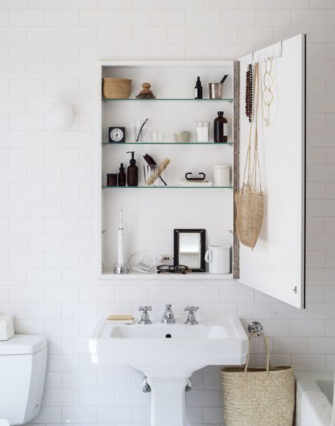 10 Things Nobody Tells You About Renovating Your Bathroom - Remodelista Small Bathroom Organization Ideas, Bathroom Organization Ideas, Medicine Cabinet Organization, Small Bathroom Organization, Small Bathroom Storage, Bad Design, Large Bathrooms, Minimalist Bathroom, White Bathroom