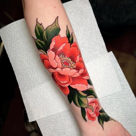 Japanese Peony Tattoo Color, Peony Neotraditional Tattoo, Color Tattoo Flower, Tattoo Traditional Flower, Neotraditional Peony Tattoo, Neotraditional Peony, Neo Trad Peony, Traditional Japanese Flower Tattoo, Neo Traditional Peony