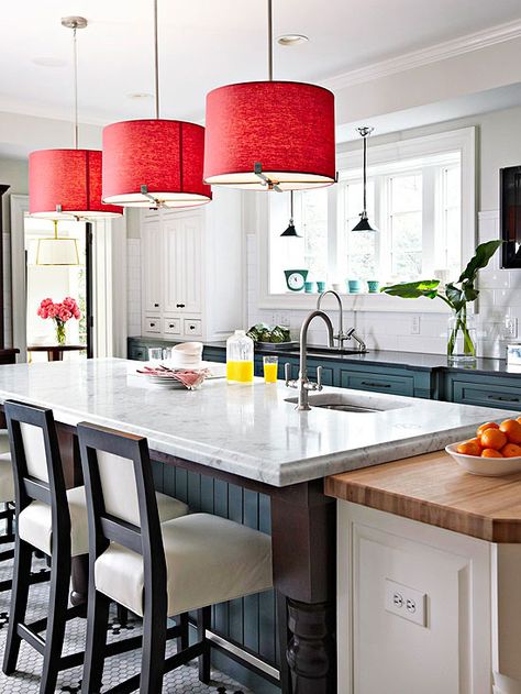 Energize your kitchen space with a splash of red. Red Kitchen Design, Transitional Cottage, White Tile Backsplash, Kitchen Colour Schemes, Refinishing Cabinets, Dark Furniture, Studio Kitchen, Red Decor, Photo Decor