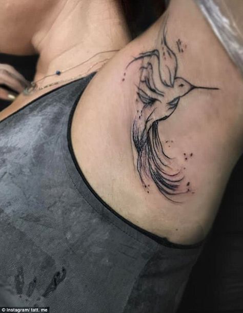 Armpit Tattoo Women, Armpit Tattoo, Optical Illusion Tattoo, Tattoo Trend, Armpit Fat, Aesthetic Tattoo, Elegant Tattoos, Tattoo Trends, Simple Flowers