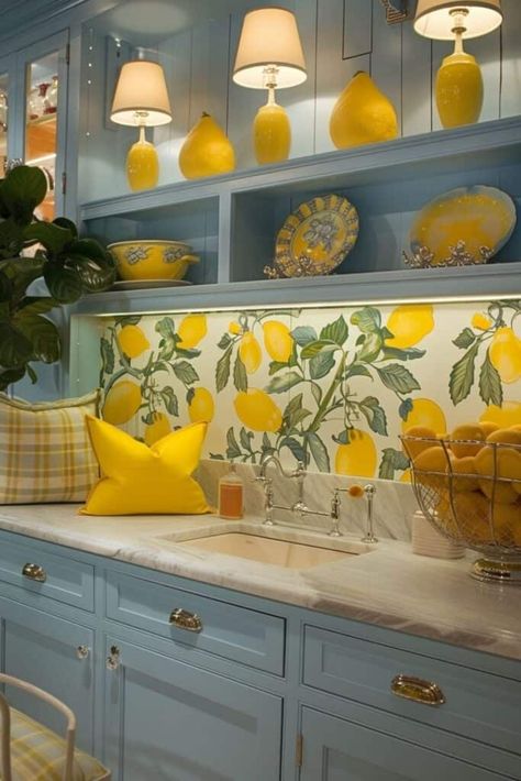 cheerful lemon kitchen Lemon Themed Kitchen, Yellow And Green Color Palette, Spanish Kitchen Design, Yellow Kitchen Designs, Tuscan Kitchen Design, Painted Kitchens, Kitchen Beautiful, Lemon Kitchen Decor, Kitchens Cabinets