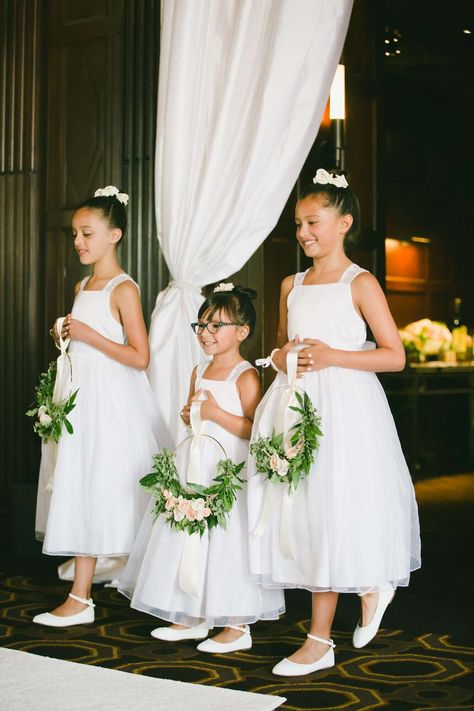 CREDIT: WISTERIA PHOTOGRAPHY The bride handcrafted this birch bark-inspired option herself. How adorable is that "carved Real Wedding Flowers, Flower Girl Wreaths, Flower Girl Bouquet, Blush Gown, Flower Girl Baskets, Flower Girl Hairstyles, Artistic Wedding, Wedding San Francisco, Flower Girl Basket