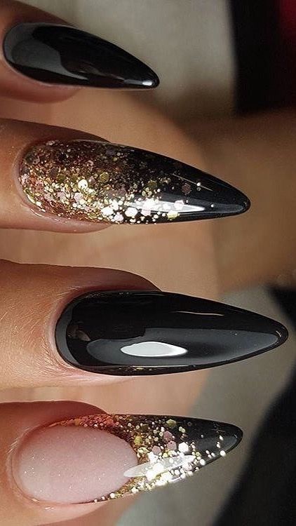 Black Gold Nails, Nails With Glitter, Unghie Sfumate, Black Nail Designs, Ideas Nails, Nails Black, Classy Nails, Chic Nails, Gold Nails