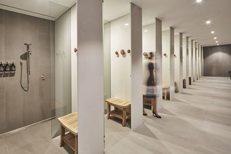 Gym Showers Design, Locker Room Shower, Public Shower, Ladies Toilet, Gym Showers, Gym Design Interior, Toilette Design, Hostels Design, Locker Designs