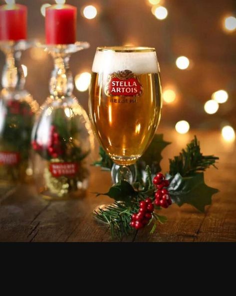 Untitled Christmas Beer Photography, Diy Candles Easy, Holiday Beer, New Years Eve Dinner, Beer Photography, Christmas Drinking, Beer Photos, Christmas Beer, Apple Logo Wallpaper Iphone