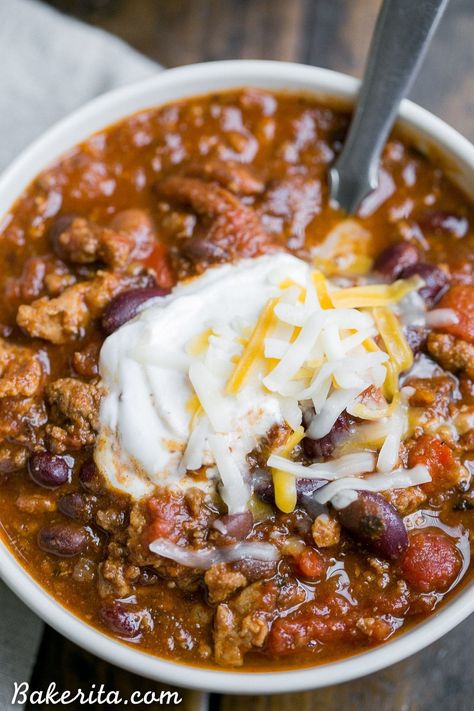 This recipe for My Best Chili is a major favorite around here! It's a hearty, warming chili made with ground beef, bacon, sausage, and just the right amount of kick. Chili With Sausage, Bacon Chili Recipe, Ultimate Chili Recipe, Sausage Chili Recipe, Best Easy Chili Recipe, Hearty Chili Recipe, Sausage Chili, Ground Beef Breakfast, The Best Chili