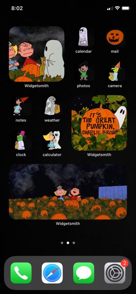 Halloween Phone Layout Ideas, Halloween Wallpaper For Widgets, Dark Youtube Icon, Charlie Brown App Icons, Halloween Iphone Theme Ideas, Home Screen Layout Iphone Halloween, Ipad Homescreen Ideas Halloween, Fall Aesthetic Homescreen, Halloween Themed Phone