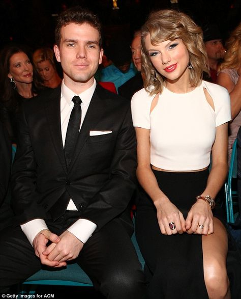 Just the two of us: The 26-year-old singer and her younger brother have a tight-knit relationship as they are pictrured together at the 49th Annual Academy Of Country Music in Las Vegas back in April 2014 Austin Swift, Taylor Swift Brother, Apple Crate, Sibling Pictures, Celebrity Siblings, Crate Ideas, Throwback Pictures, Blake Lively, Taylor Alison Swift