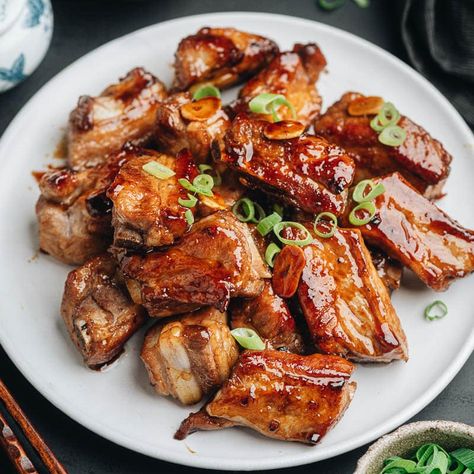 Sweet and Sour Ribs (糖醋小排) Crockpot Sweet And Sour Pork, Sweet And Sour Pork Ribs, Sweet And Sour Ribs, Chinese Soup Recipes, One Pot Vegetarian, Sweet And Sour Sauces, Pork Spare Ribs, Asian Pork, Pork Rib Recipes