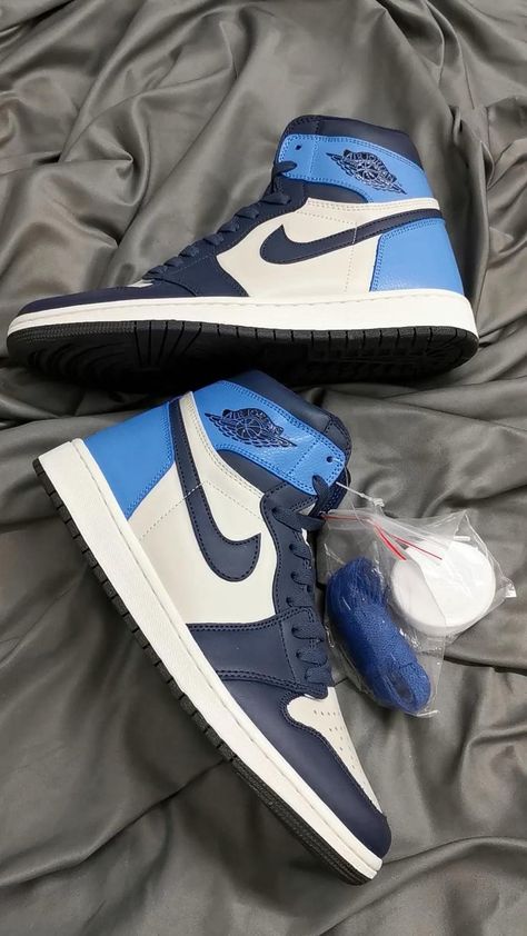 Sepatu Air Jordan, Nike Shoes Girls, Jordan Shoes Girls, Nike Jordan Retro, All Nike Shoes, Cute Nike Shoes, Air Jordan 1 Retro High Og, Air Jordan 1 Retro High, Hype Shoes