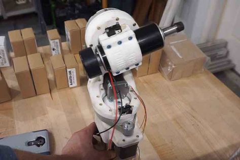 Home Made 5-Axis CNC Head Is A Project To Watch | Hackaday Cnc Machine Projects, Hobby Cnc, Hobby Desk, Diy Cnc Router, 5 Axis Cnc, Plywood Flooring, Cnc Woodworking, Cnc Milling Machine, Cnc Parts