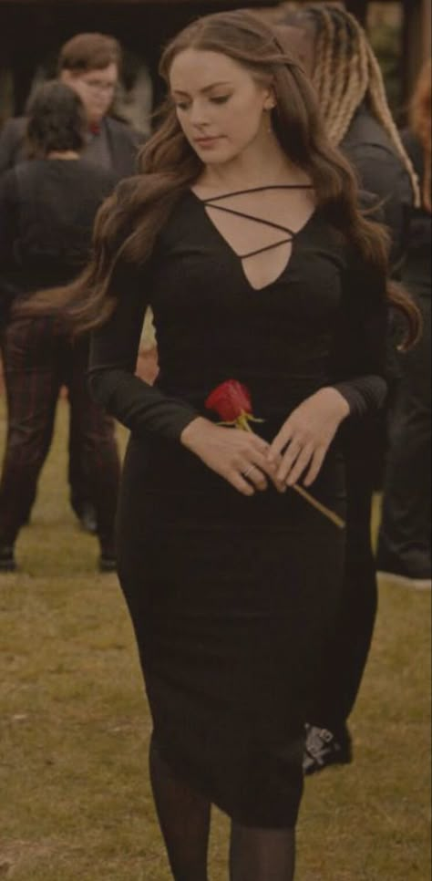 Hope Mikaelson Dress, Danielle Rose Russell Outfits, Freya Mikaelson Outfits, Hope Mikaelson Outfits Season 4, Hope Mikealson Outfits, Hope Mikaelson Outfits, Hope Mickelson, Dracula's Brides, Danielle Russell