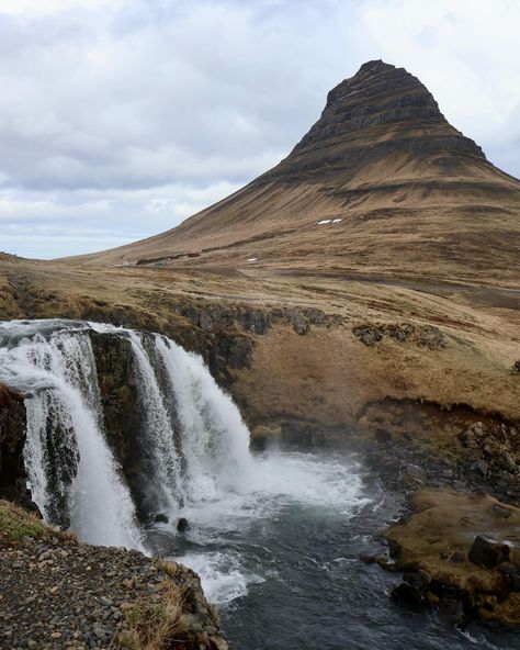 My Icelandic Chronicles 🇮🇸 Part 1 - Snæfellsnes Peninsula in the west Totally breath-taking! Feeling like I’m on a different planet 🪐 Last picture is the example of that! 😉 And yes, no more fancy outfit talks now, because I need protection from the Icelandic weather 😮‍💨💨🌦️ More to come…🇮🇸 #icelandtrip #iceland #icelandroadtrip #icelandtravel #icelandphotography #iceland_photography #snaefellsnes #snaefellsnespeninsula #visiticeland #summerroadtrip Snaefellsnes Peninsula, Iceland Road Trip, Fancy Outfit, Iceland Photography, Different Planets, Visit Iceland, Summer Road Trip, Iceland Travel, More To Come