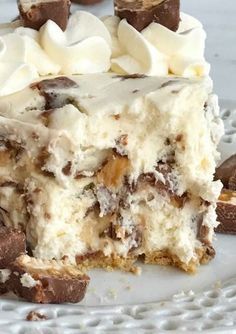 No Bake Snickers Cheesecake, Pie No Bake, Cheesecake Cream, Desserts Cheesecake, Snickers Cheesecake, Baking Recipes Pie, Dessert Oreo, Cheesecake Dessert, Cheesecake Pie