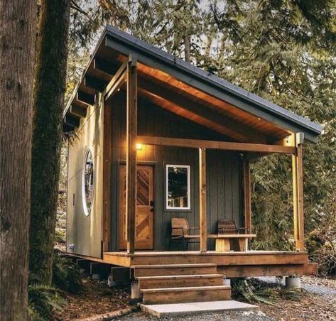 Cozy Loft, Tiny House Loft, Off Grid Cabin, Tiny House Inspiration, Tiny Cabins, Luxury Cabin, Tiny Cabin, Tiny House Movement, Tiny House Cabin