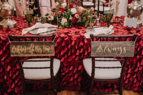 Gryffindor Wedding, Harry Potter Wedding Ideas, Harry Potter Bachelorette Party, Harry Potter Bachelorette, Harry Potter Bridal Shower, Harry Wedding, Harry Potter Wedding Theme, Magical Decor, Harry Potter Wedding