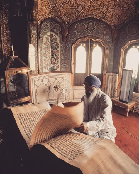 — arronsingh: 🙏 Guru Granth Sahib Pictures, Guru Granth Sahib Wallpaper, Shri Guru Granth Sahib Ji Prakash Purab, Guru Granth Sahib Ji Photography, Guru Granth Sahib Photography, Sikh Aesthetic, Guru Aesthetic, Sikhism Aesthetic, Shri Guru Granth Sahib Ji