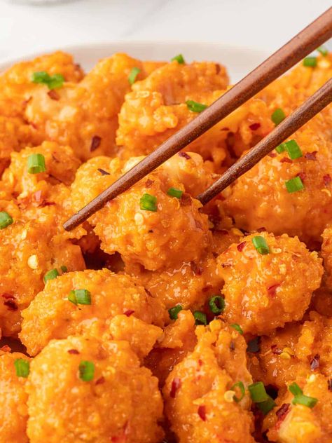 Crispy Bang bang cauliflower Cauliflower Recipes Crispy, Bang Bang Cauliflower Air Fryer, Crispy Cauliflower, Healthy Evening Meals, Bang Bang Cauliflower Recipe, Tempura Cauliflower, Bang Bang Cauliflower, Bang Bang, Vegetarian Snacks Recipes