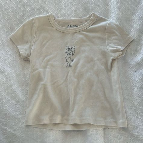 brandy baby tee Brandy Melville Baby Tee, Brandy Melville Tops, Baby Angel, Baby Tee, Tee Shop, Infant Tees, Brandy Melville, Brandy, Cute Outfits