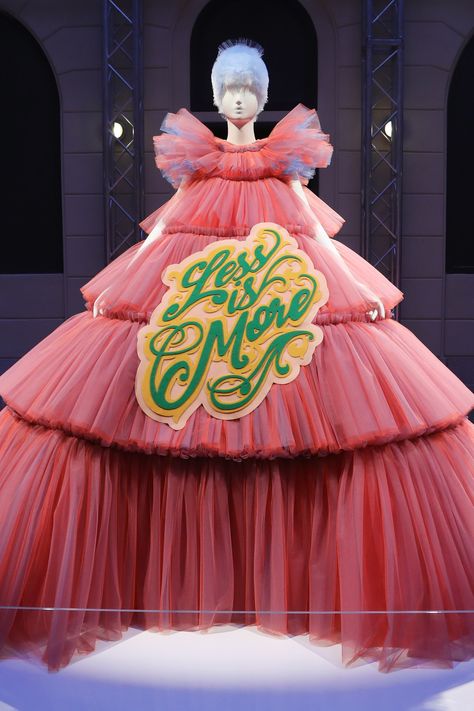 Met Gala 2019: All of the images from the exhibition "Camp: Notes on Fashion" Camp Notes On Fashion Aesthetic, Camp Met Gala Aesthetic, Camp Fashion Style, Camp Aesthetic Fashion, Camp Style Fashion, Camp Fashion Aesthetic, Campy Aesthetic, Kitch Style, Camp Couture