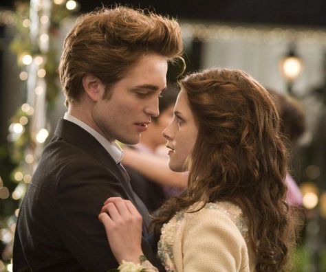 Best Movie Couples, Stars D'hollywood, Toxic Men, Four Movie, Twilight Saga Series, Bella Cullen, Intelligent Women, Twilight Movie, Movie Couples