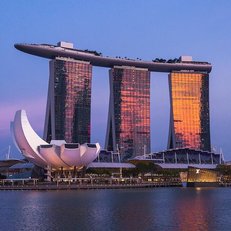 Marina Sands Singapore, Singapore Buildings, Singapore Aesthetic, Singapore Marina Bay, Marina Bay Singapore, Singapore Design, Moshe Safdie, Marina Bay Sands Singapore, Singapore Trip