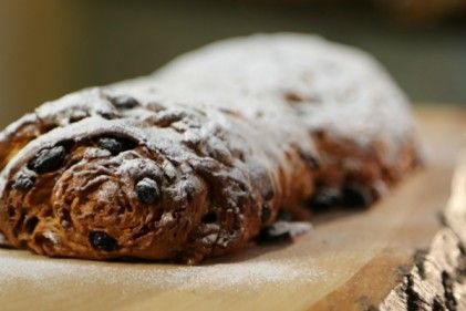 Paul Hollywood's stollen Yeasted Cake, Christmas Patisserie, Stollen Bread, Gbbo Recipes, Paul Hollywood Recipes, Christmas Stollen, Stollen Recipe, British Baking Show Recipes, British Bake Off Recipes