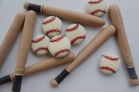 PlainOldeJane BASEBALLS AND BATS PARTY FAVOR. USE AS A CAKE TOPPER , PARTY FAVOR OR A PlainOldeSweet GIFT FOR A FRIEND! This listing is Bat Cake Pops, Baseball Favors, Baseball Treats, Baseball Snacks, Baseball Party Favors, Baseball Tattoos, Party Favor Ideas, Popcorn Favors, Rawlings Baseball