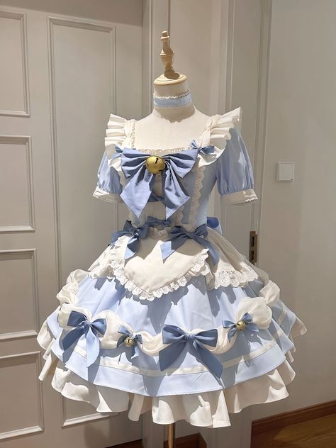 Breakfast Dress, Blue Maid Dress, Cute Frilly Dresses, Cool Dresses, Short Blue Dress, Cutesy Outfits, Cinderella Inspired Dress, Blue Princess Dress, Elegant Floral Dress