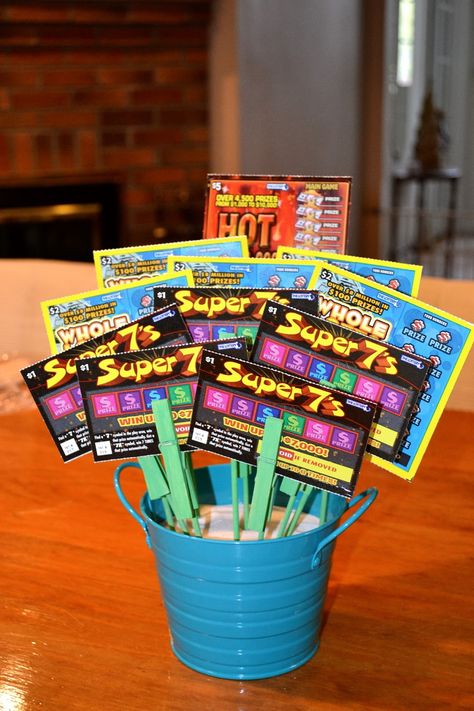 Hello my friends! Today I'm going to show you how to make a Scratch Ticket Bouquet! My mom looooves her scratch tickets and I end up gettin... Scratch Ticket Bouquet, Lottery Ticket Tree, Ticket Gift Ideas, Lottery Ticket Bouquet, Diy Father's Day Gift Baskets, Lottery Ticket Gift, Gift Card Bouquet, Fathers Day Gift Basket, Lotto Tickets