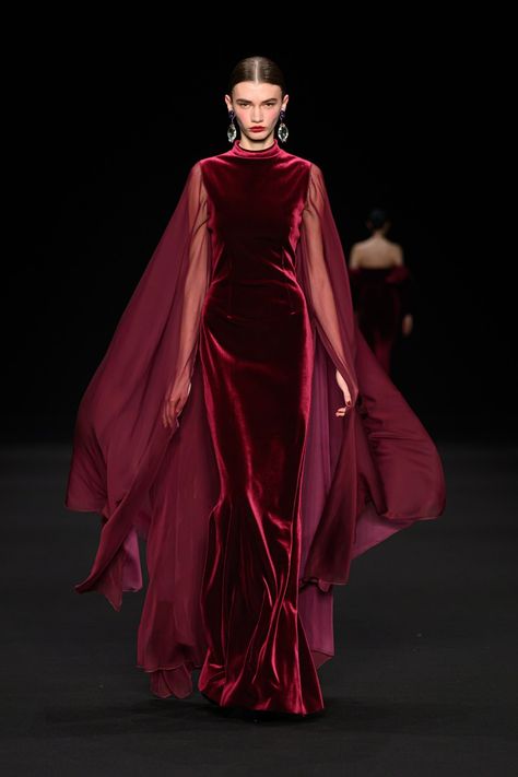 Look Gatsby, 파티 드레스, Chiara Boni, فستان سهرة, Runway Dresses, Outfit Trends, Couture Gowns, Gorgeous Gowns, Fantasy Fashion