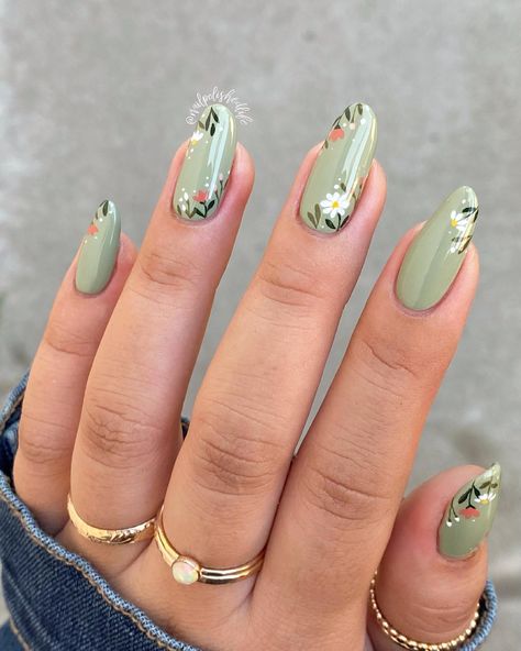 The floral nails we can't get enough of 🌼😍 💅: Sedona 📷: @nailpolishedlife Cute Summer Nail Designs, Hippie Nails, Green Nail Designs, Green Nail, Her Nails, Cute Summer Nails, Prom Nails, Manicure Y Pedicure, Nail Designs Spring